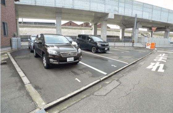ウィルモア長土塀月極駐車場の外観・駐車場イメージ2枚目