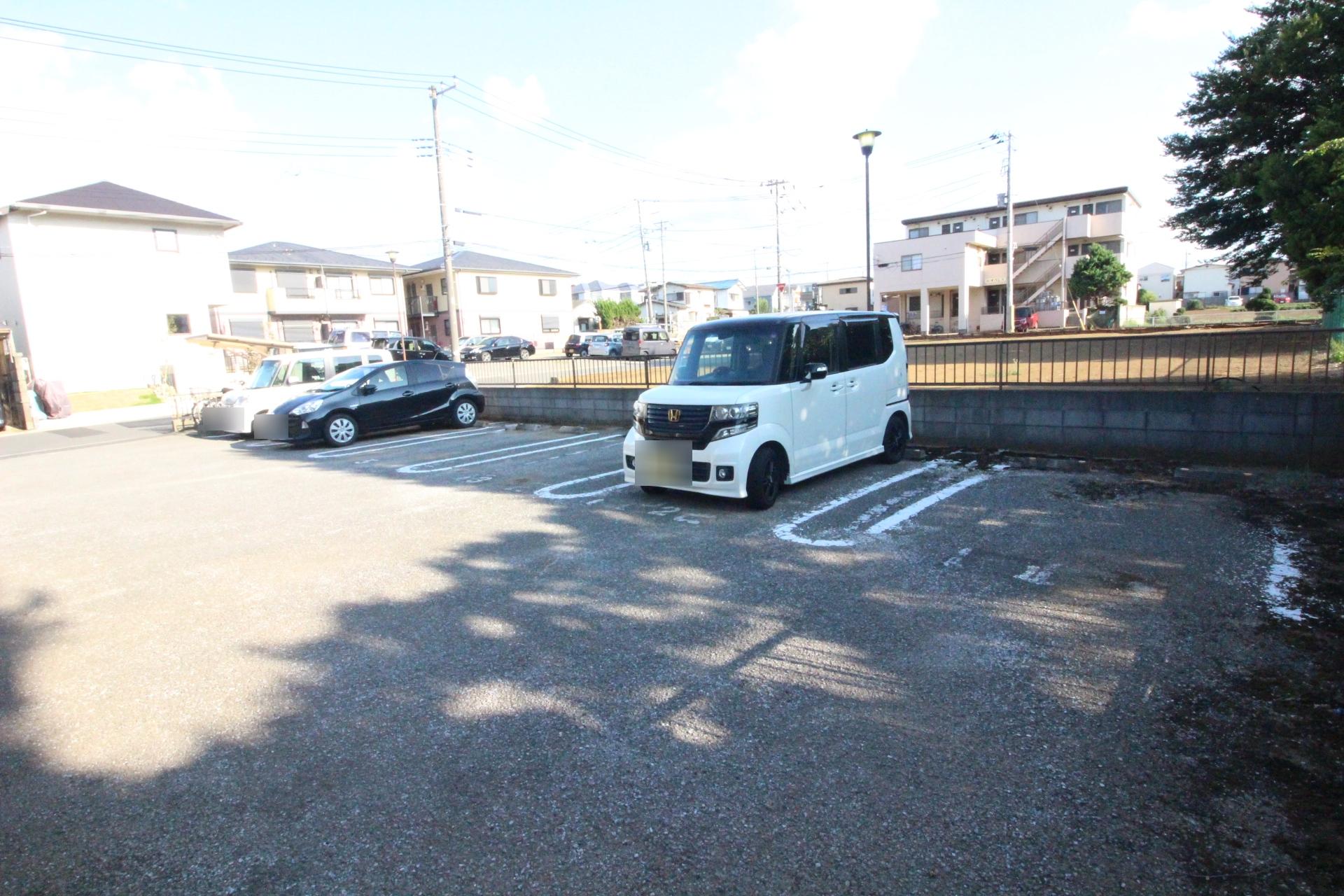 グランデュール・ハザマ駐車場の外観・駐車場イメージ2枚目