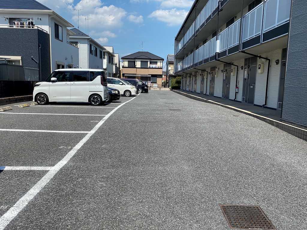 アゼリアカーサ(36848)の外観・駐車場イメージ1枚目