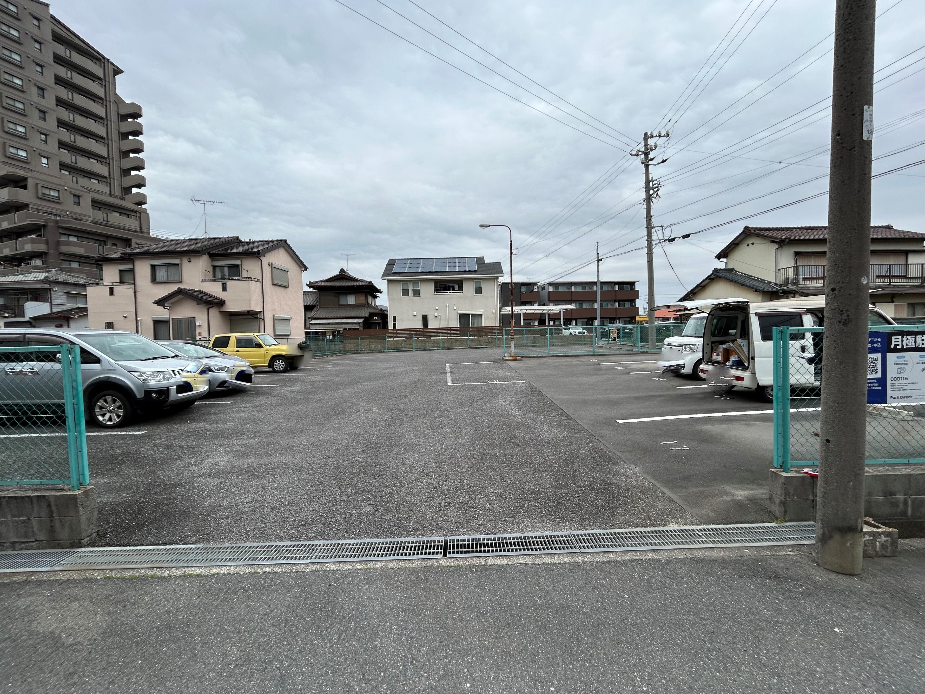 000115の外観・駐車場イメージ2枚目