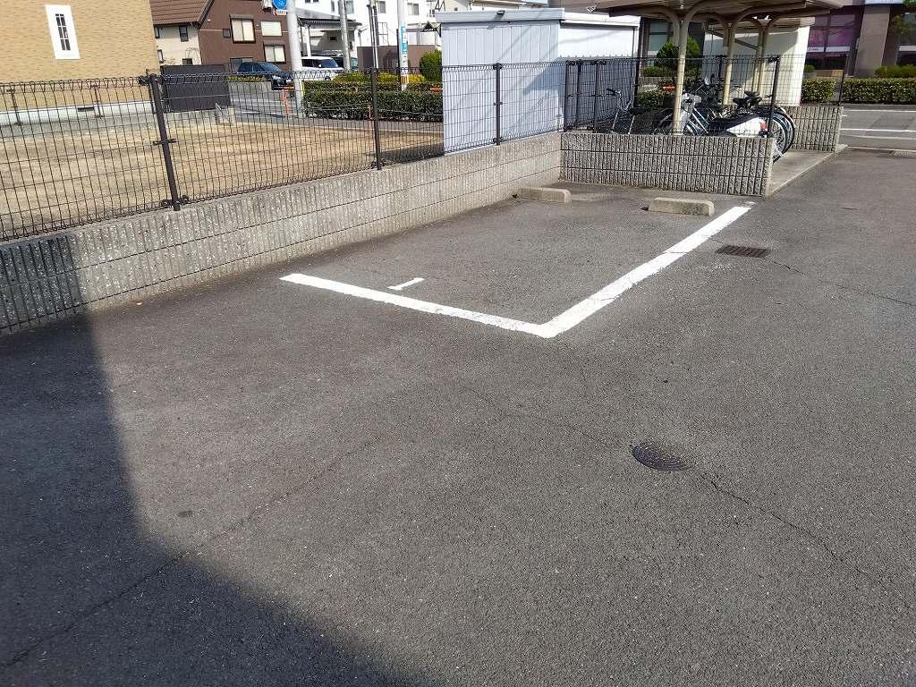 ヴィルヌーブ(17614)の外観・駐車場イメージ2枚目