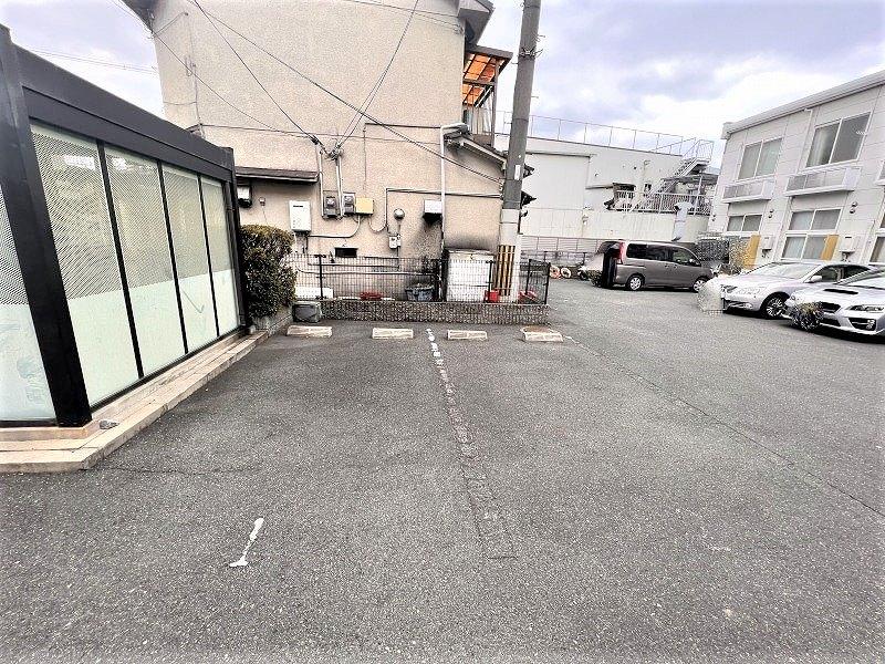 エステート(22701)の外観・駐車場イメージ1枚目