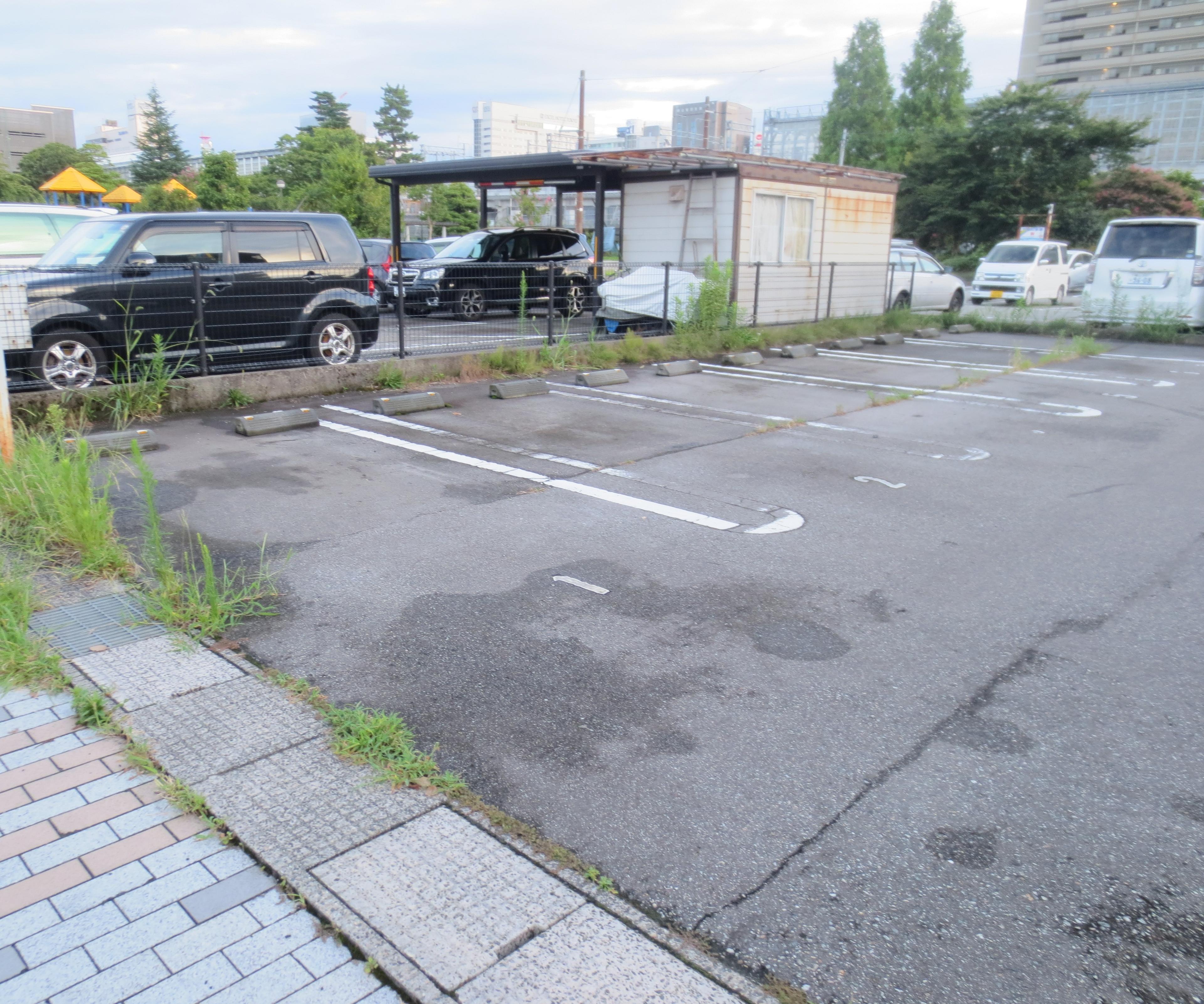 牛島本町1丁目月極駐車場（共同土地）の外観・駐車場イメージ1枚目