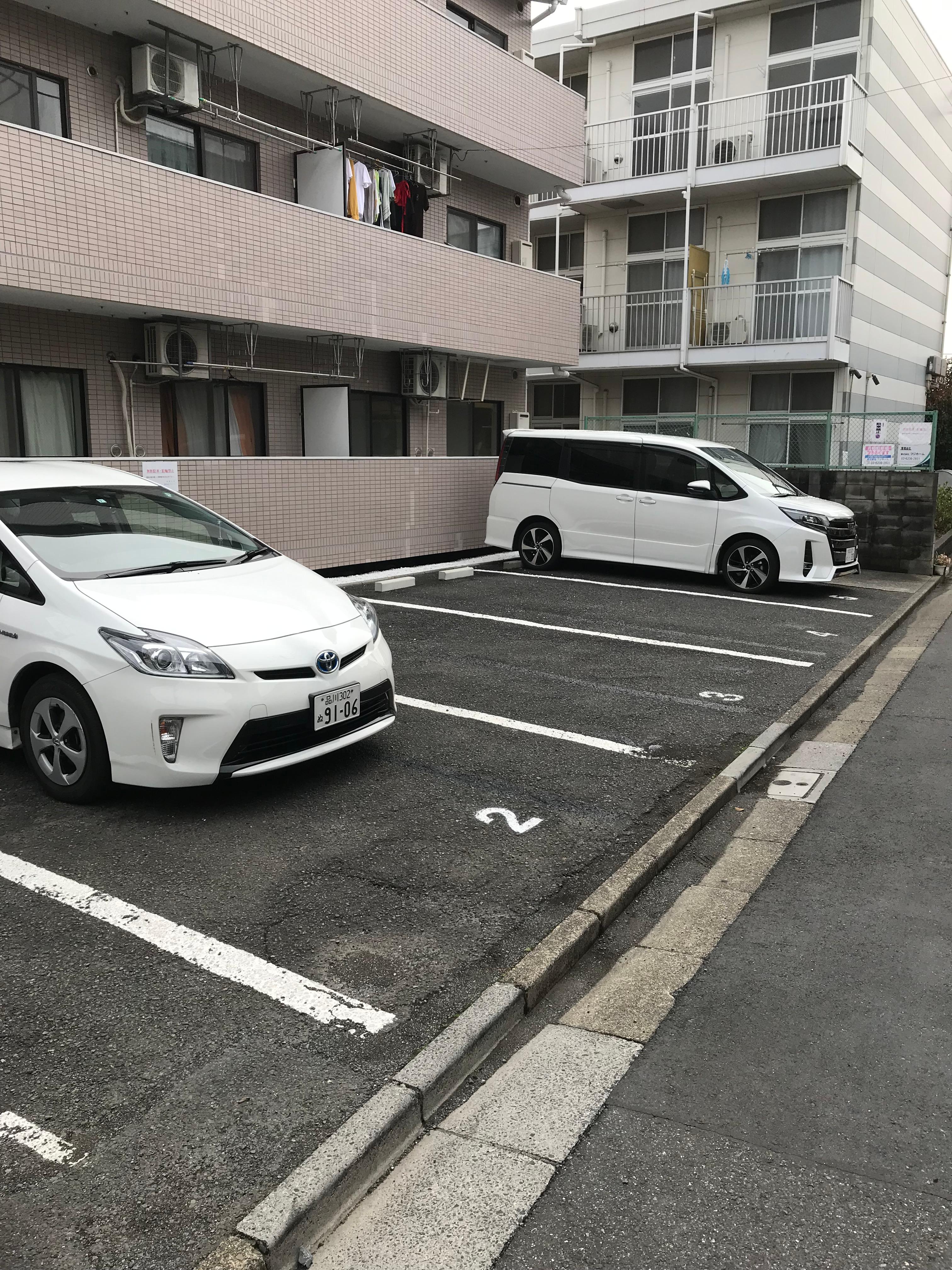 LEREVE西新井本町の外観・駐車場イメージ2枚目