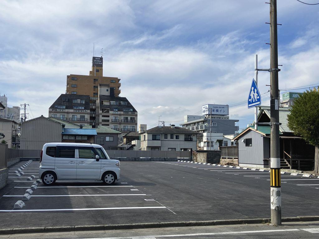 新川町11番駐車場の外観・駐車場イメージ2枚目