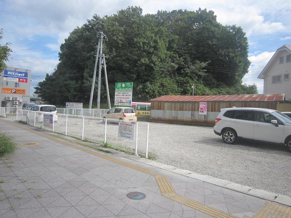 祝園西一丁目駐車場の外観・駐車場イメージ1枚目