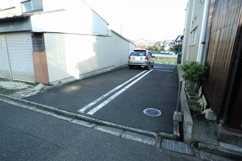 吉方温泉2丁目308番地駐車場の外観・駐車場イメージ1枚目