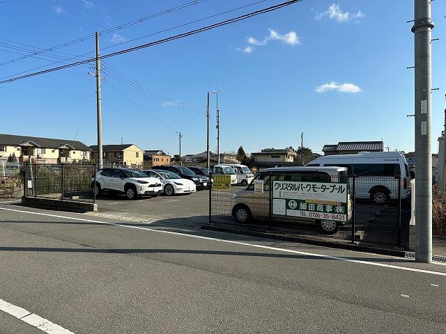 クリスタルパークモータープールの外観・駐車場イメージ3枚目