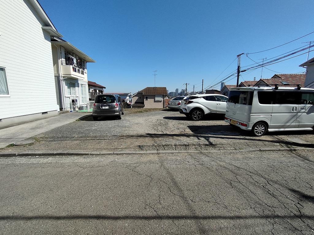 秋山D駐車場の外観・駐車場イメージ2枚目
