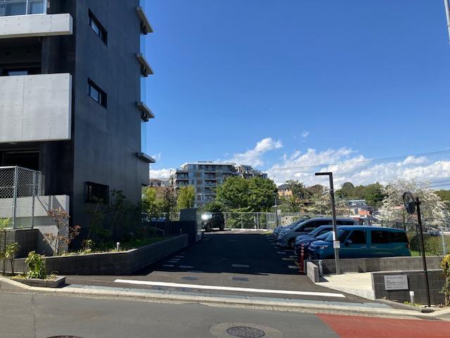 スムーズパーク原町田2丁目の外観・駐車場イメージ1枚目