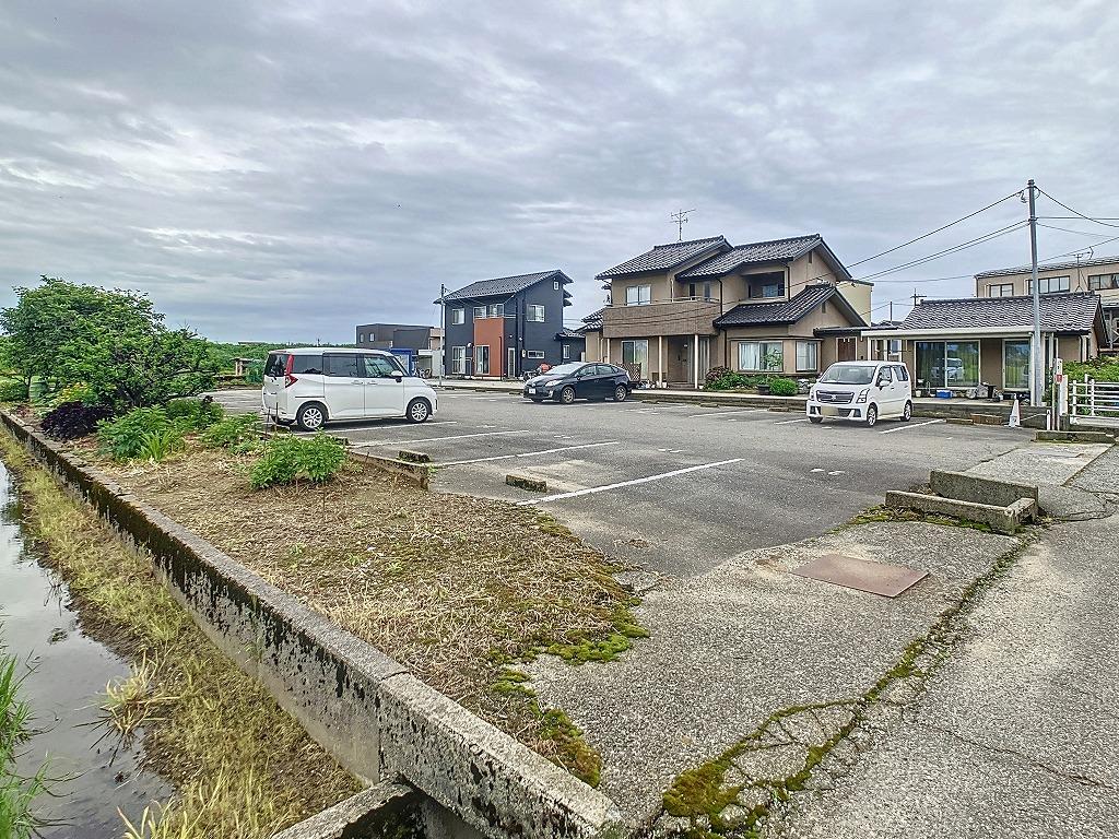 山本駐車場の外観・駐車場イメージ2枚目