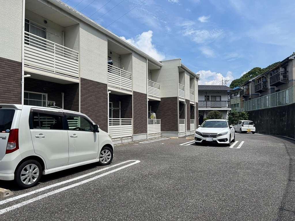 アミーチ(52730)の外観・駐車場イメージ1枚目