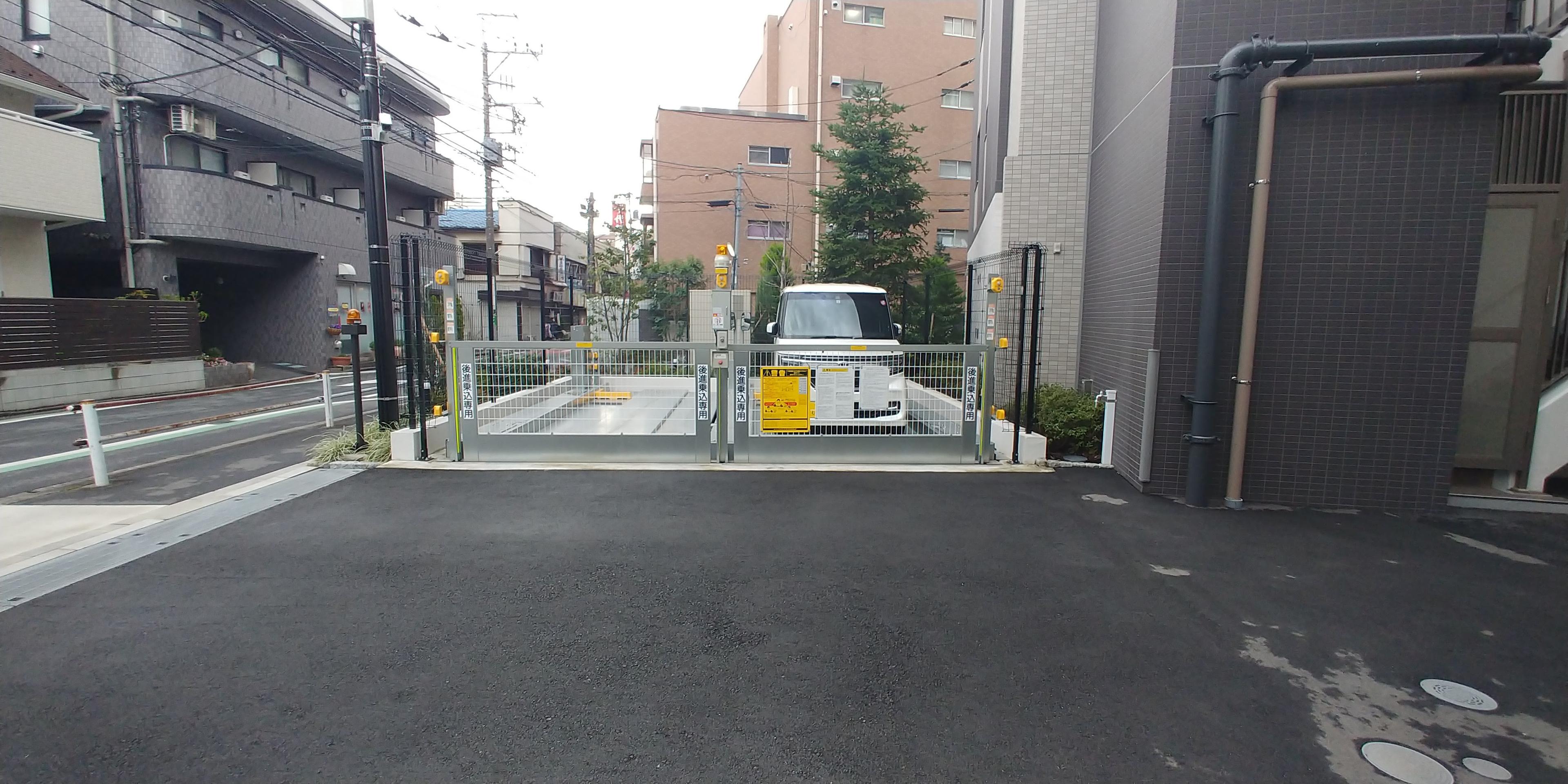 グローベル・ザ・国分寺クリスタの外観・駐車場イメージ1枚目