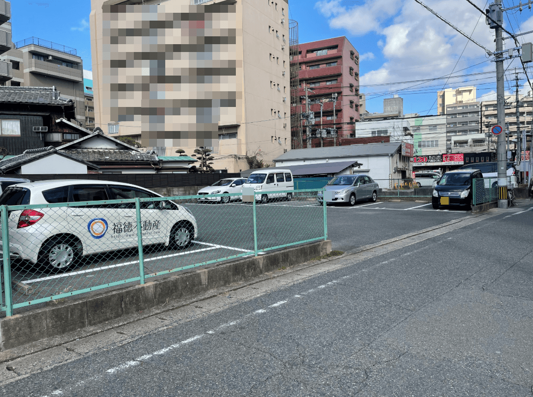  大賀月極駐車場の外観・駐車場イメージ2枚目