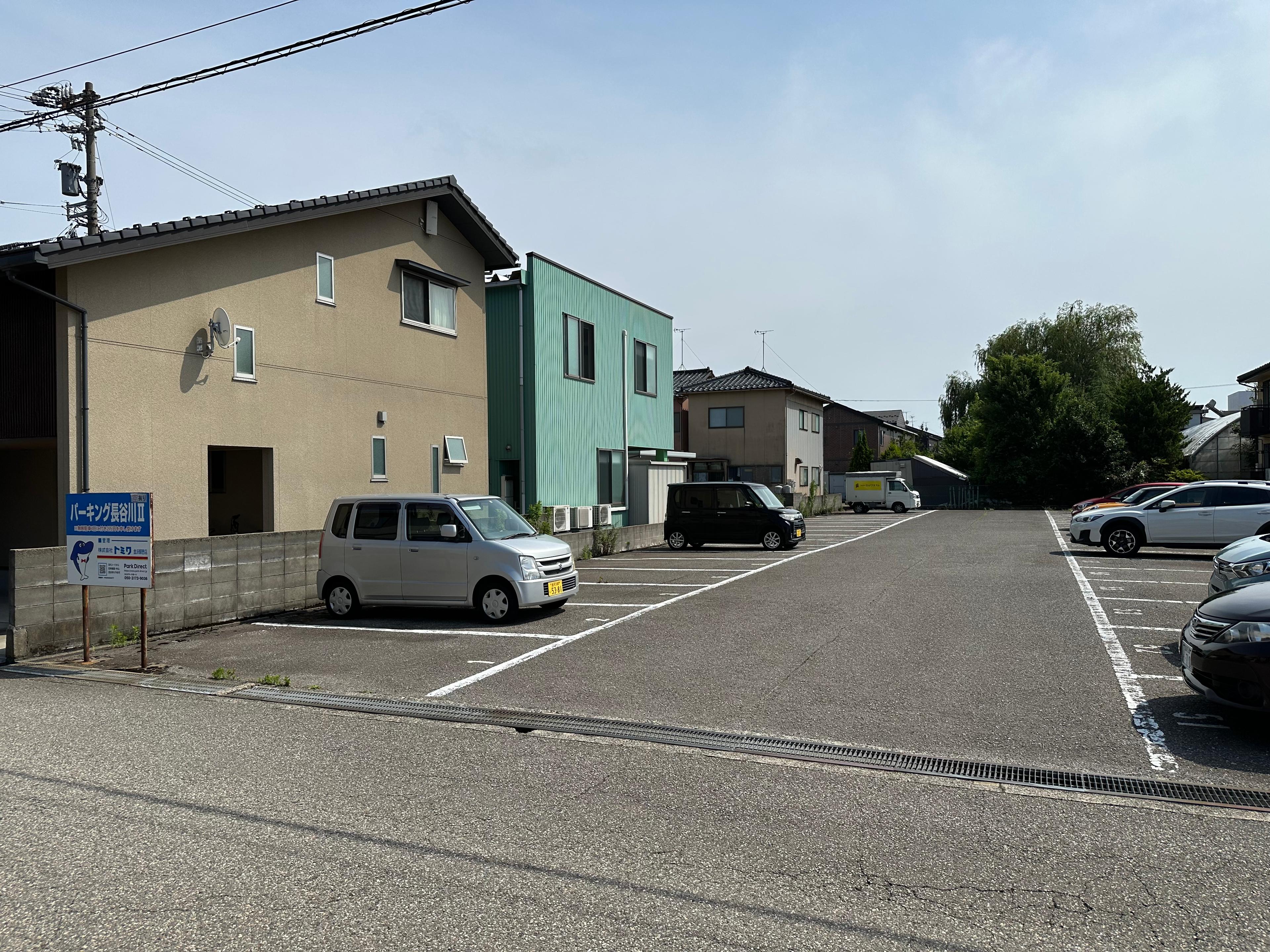 パーキング長谷川Ⅱの外観・駐車場イメージ1枚目