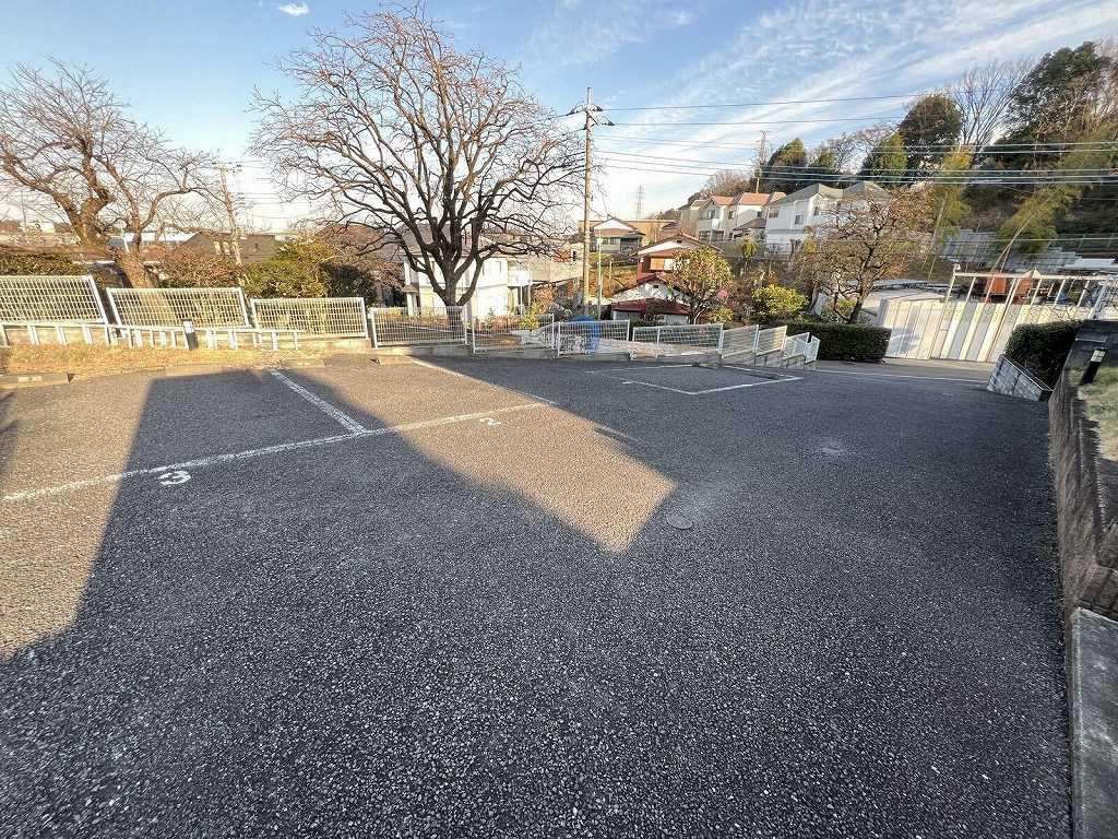 デュオコート(22675)の外観・駐車場イメージ1枚目