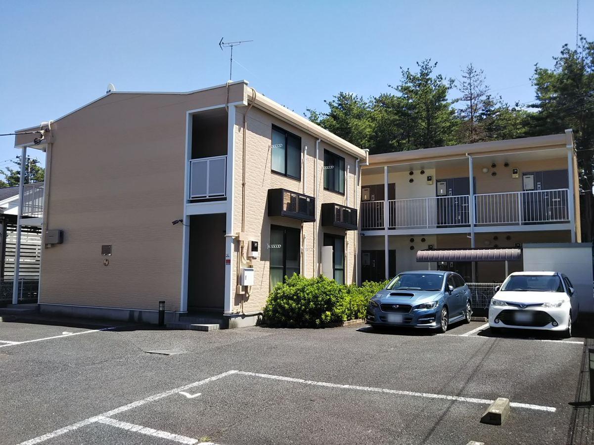 アイリス(24476)の外観・駐車場イメージ1枚目
