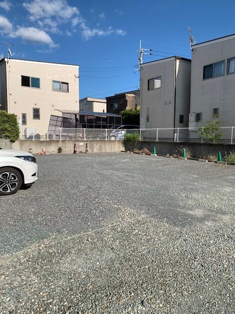 日本トータルサポート月極駐車場の外観・駐車場イメージ3枚目