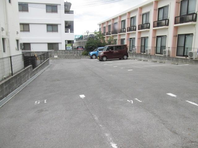 我那覇ヒルズ(43044)の外観・駐車場イメージ2枚目