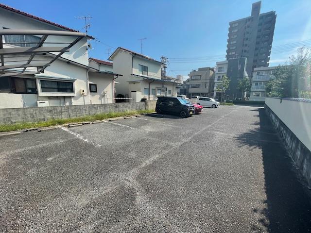 前田ガレージ庚午中４丁目の外観・駐車場イメージ3枚目