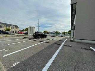 アズール(38688)の外観・駐車場イメージ1枚目