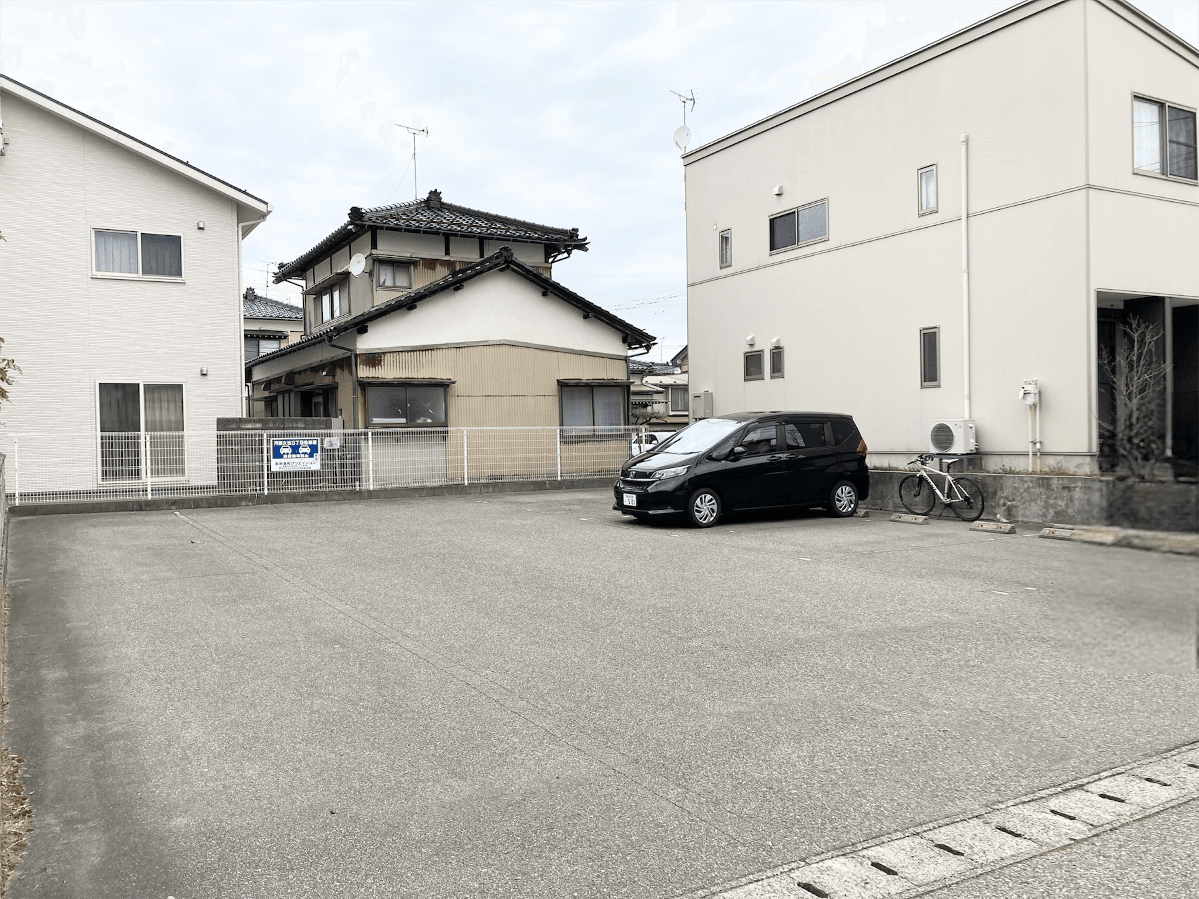 女池3駐車場NO.2(裏)の外観・駐車場イメージ1枚目