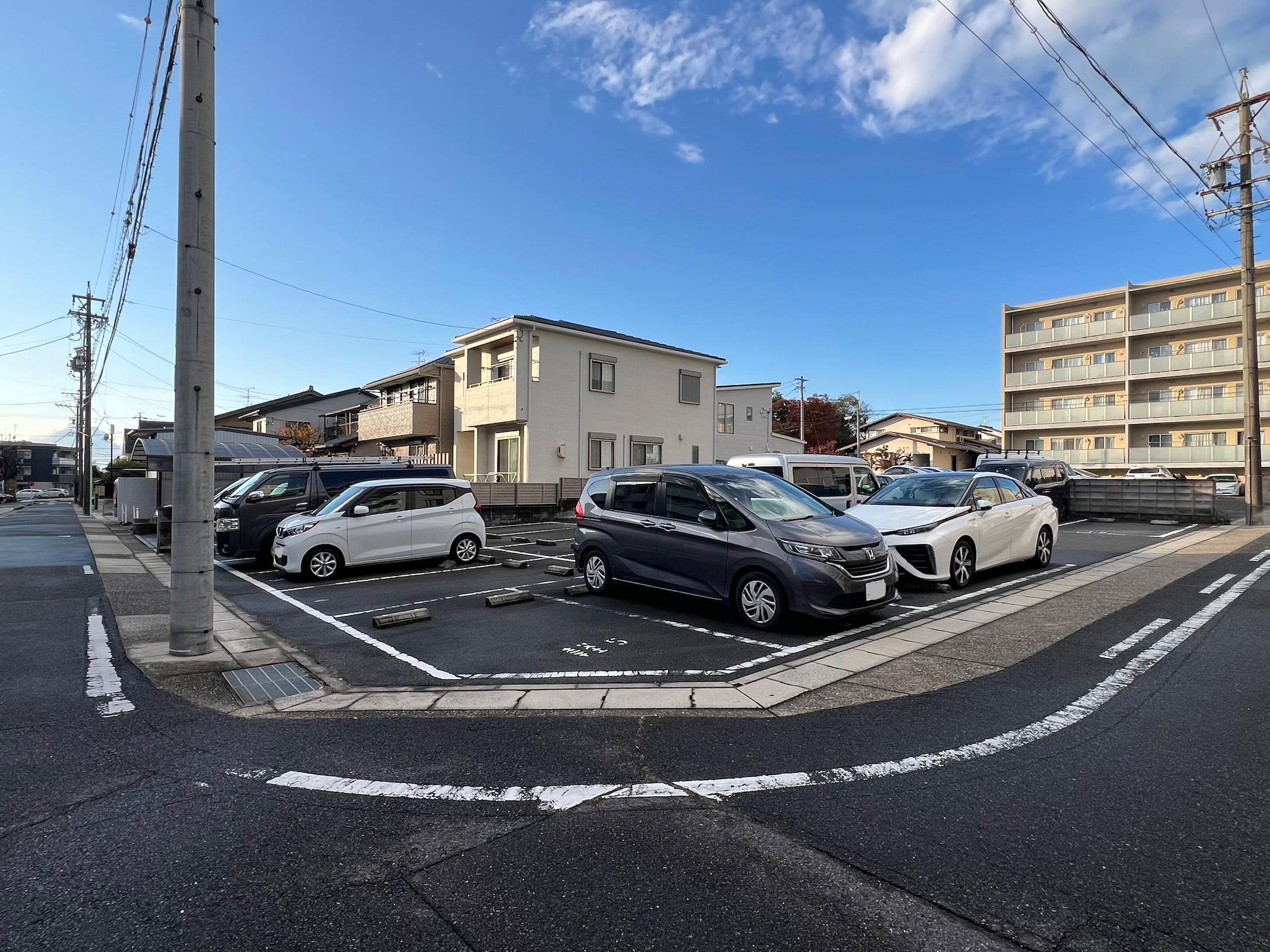 近藤駐車場の外観・駐車場イメージ2枚目