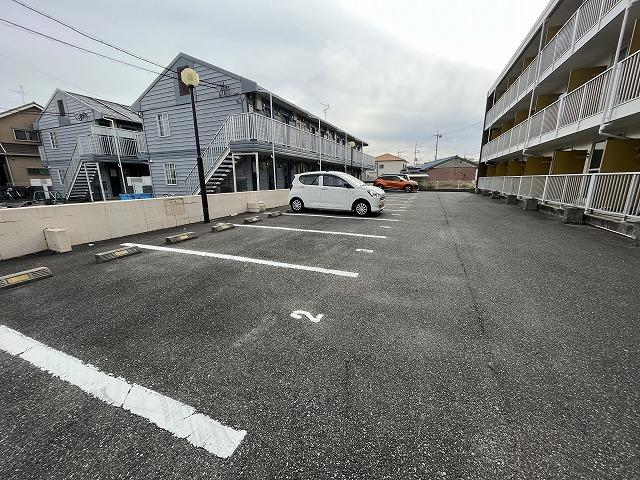 プレステージ(21192)の外観・駐車場イメージ1枚目