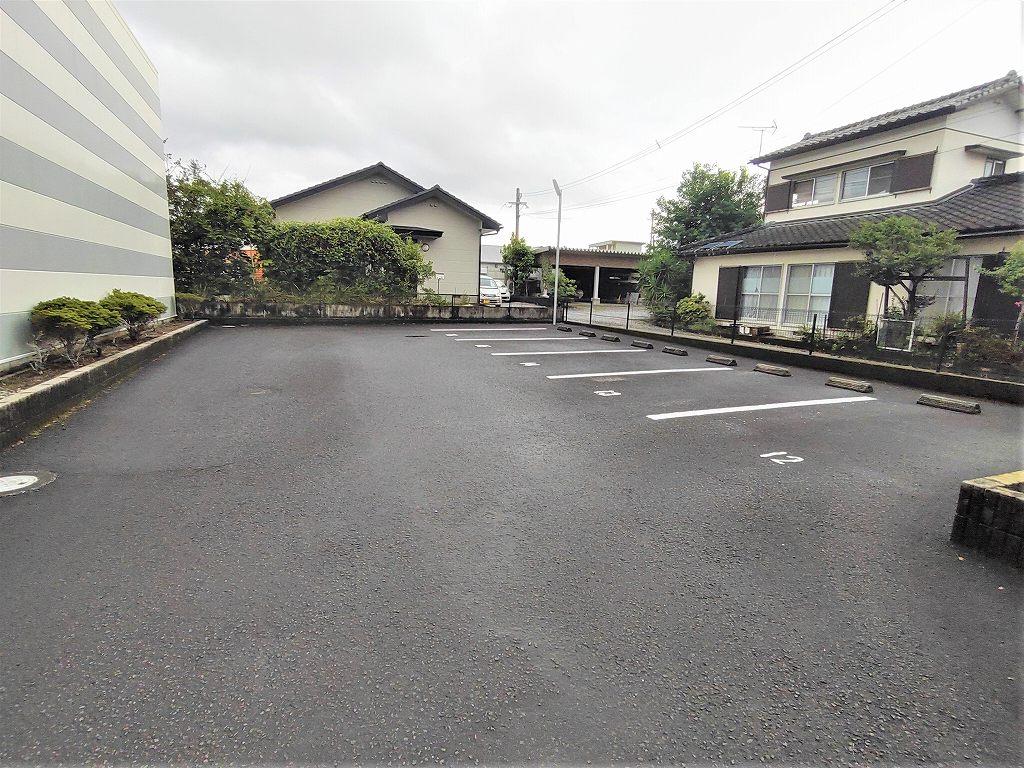 セイバー(16742)の外観・駐車場イメージ2枚目