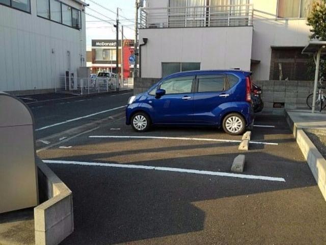 ジョリーメゾン(51883)の外観・駐車場イメージ2枚目
