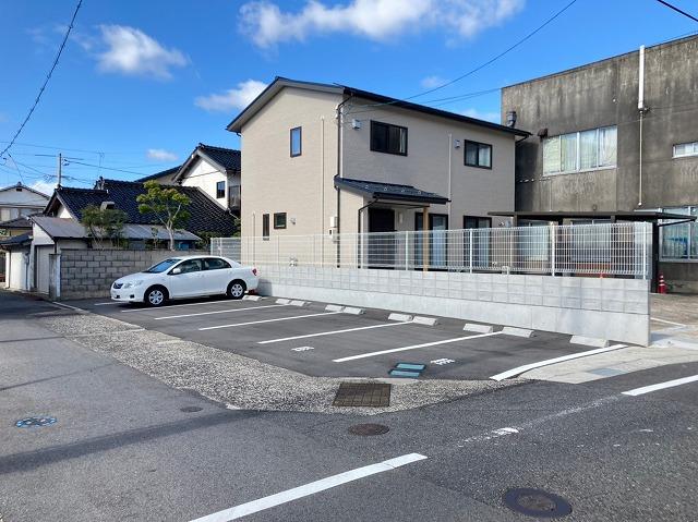 西津田１丁目Ｍ駐車場の外観・駐車場イメージ2枚目