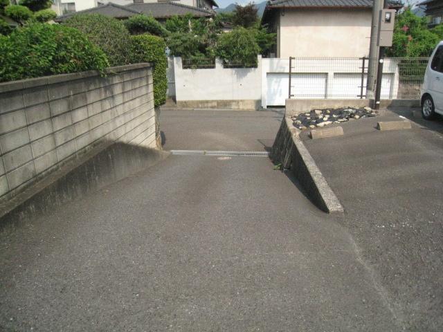 里中パーキングの外観・駐車場イメージ3枚目
