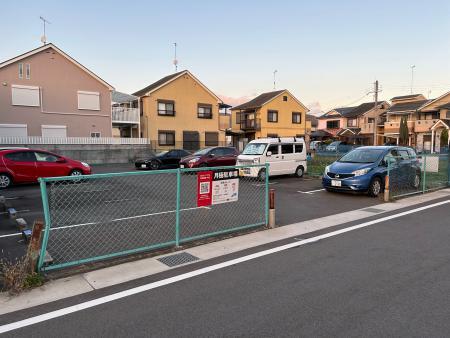 伏見ガレージの外観・駐車場イメージ1枚目