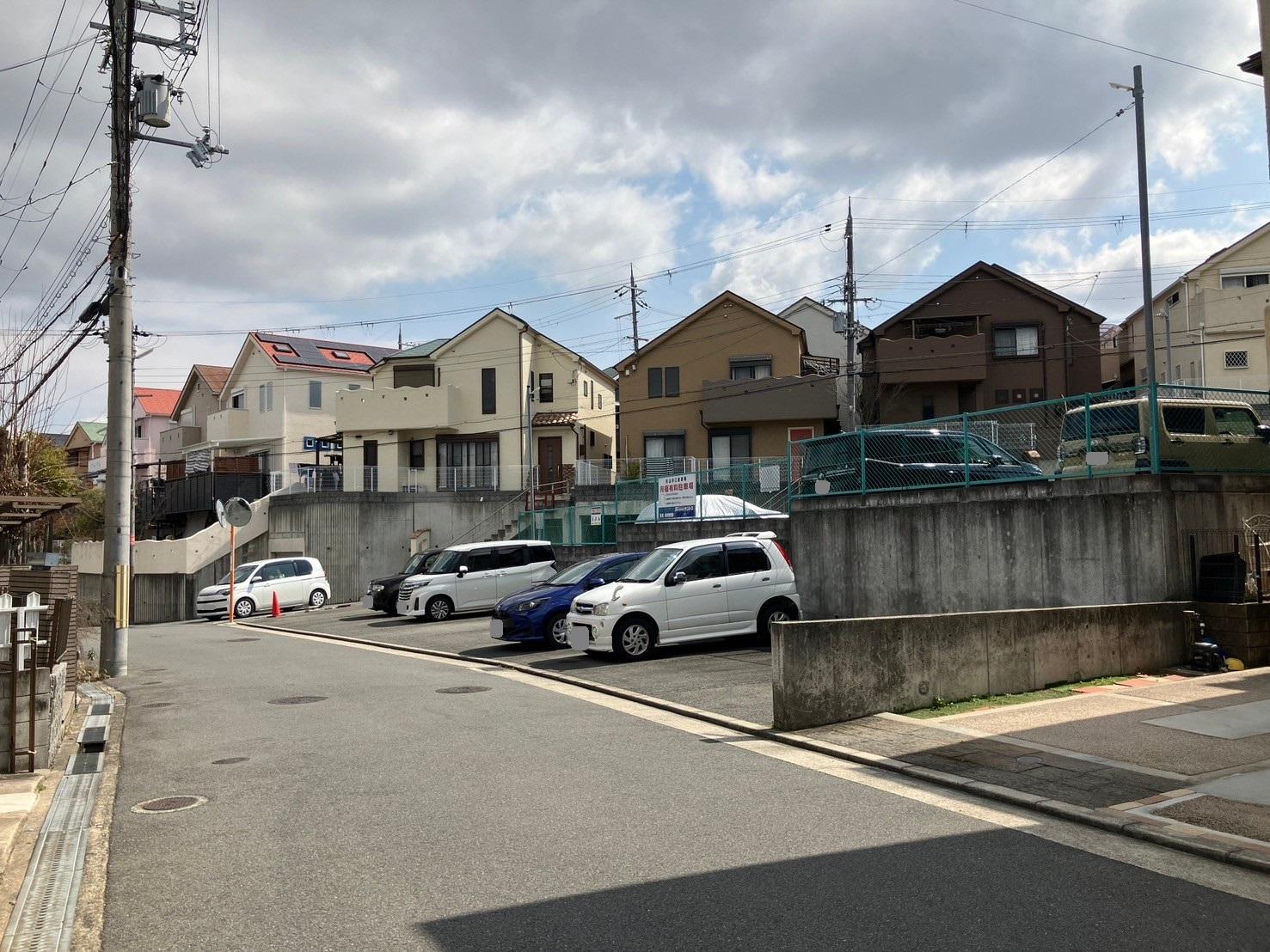 杉山手C駐車場の外観・駐車場イメージ2枚目