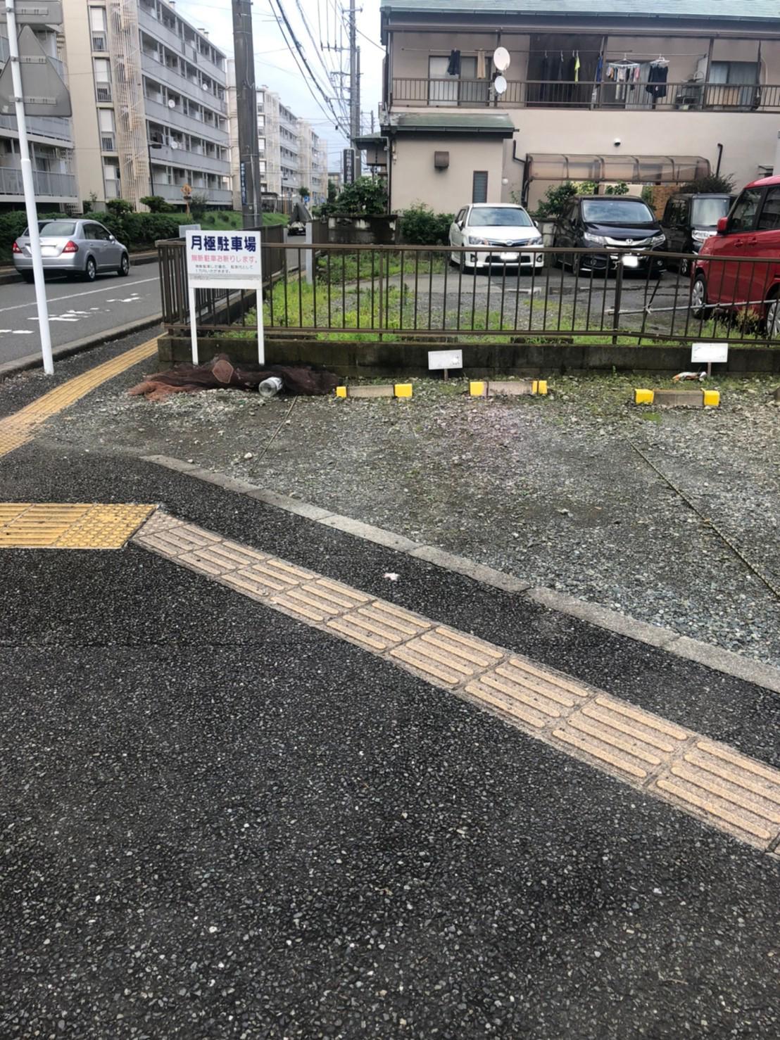 東中原2丁目駐車場の外観・駐車場イメージ3枚目