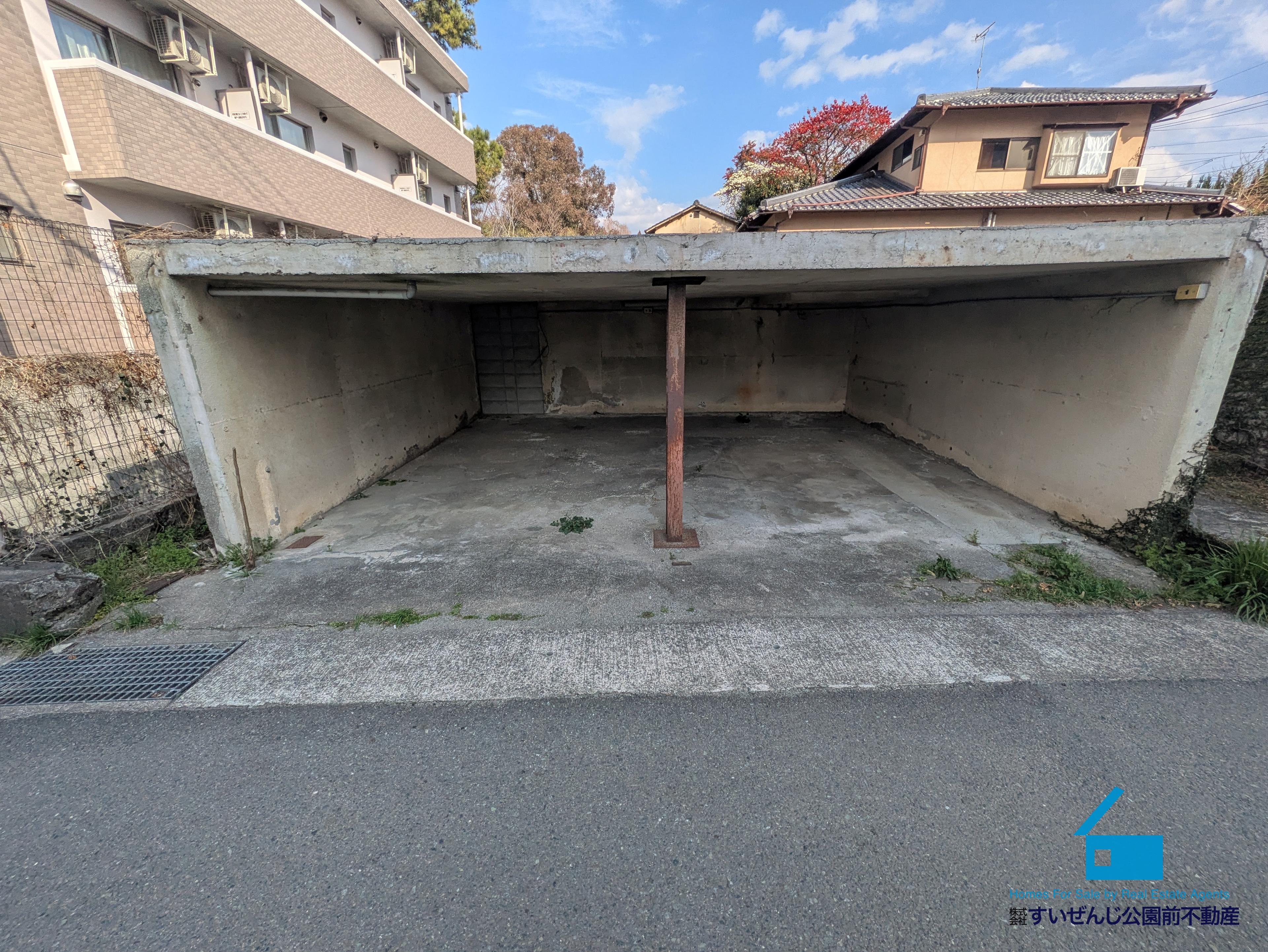 黒髪5丁目 飯星駐車場の外観・駐車場イメージ2枚目