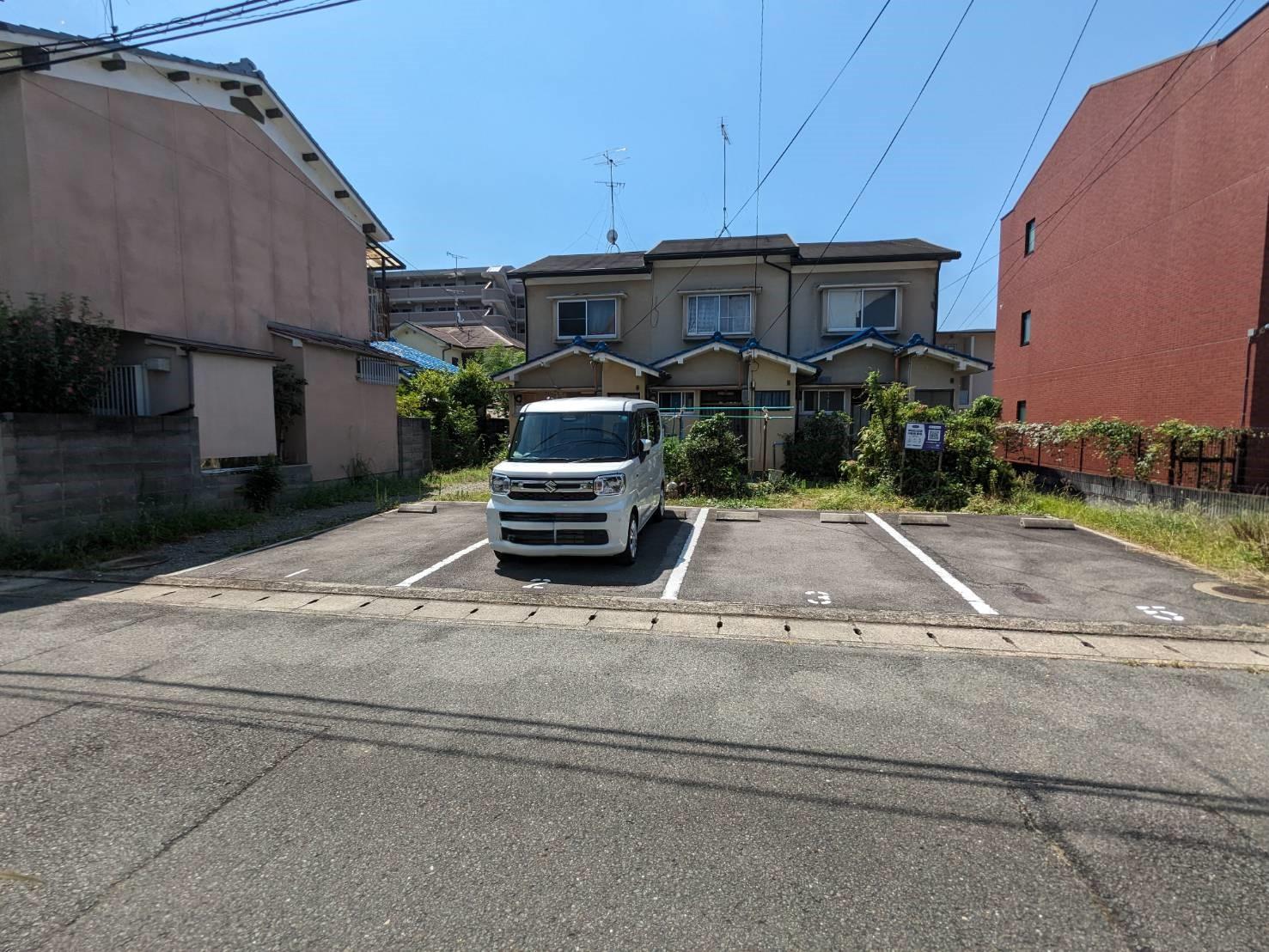 ヒロセ第２ガレージの外観・駐車場イメージ1枚目