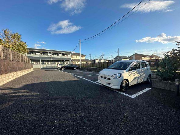 アゼリアコート(42499)の外観・駐車場イメージ2枚目