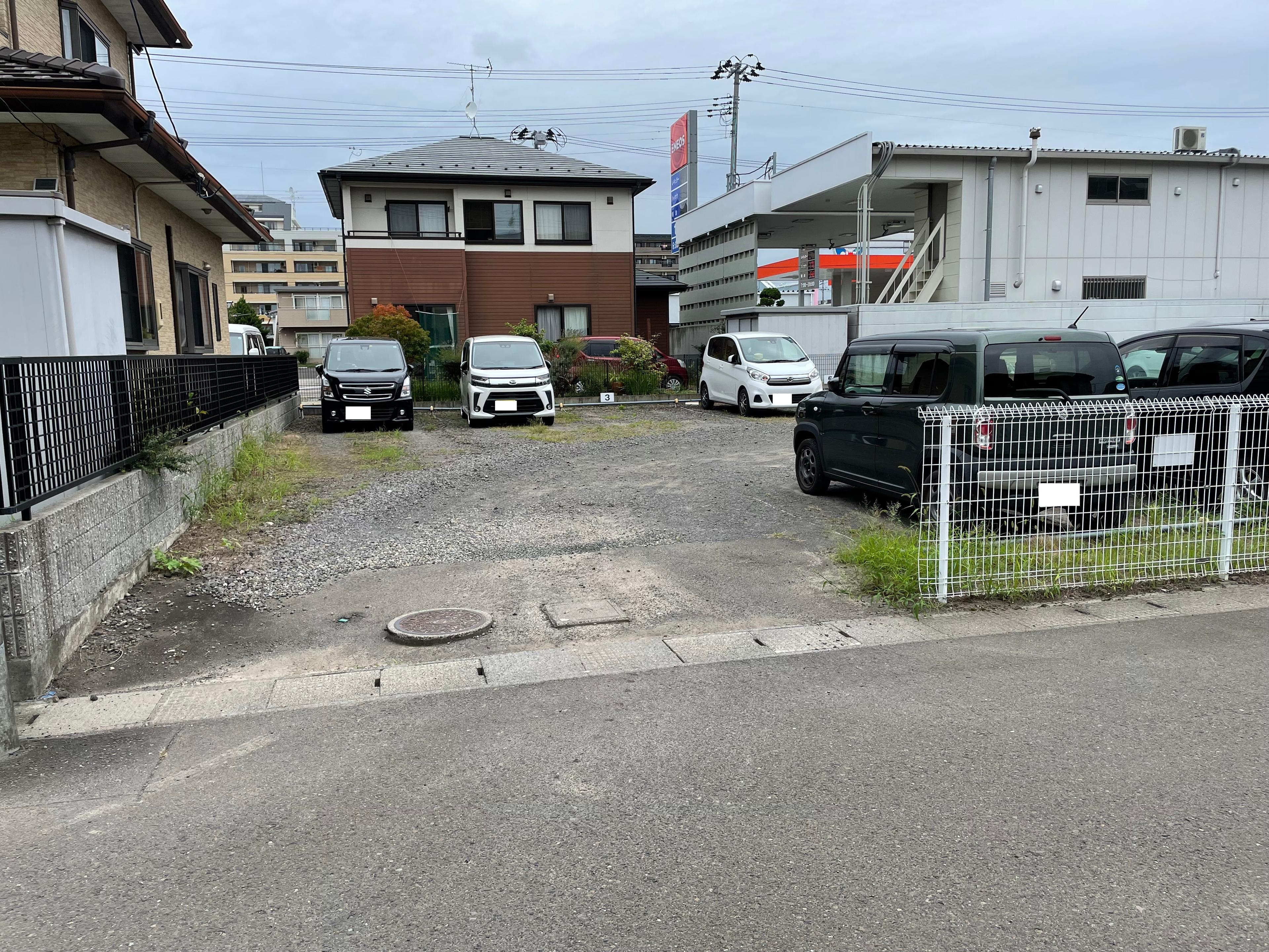 関本駐車場の外観・駐車場イメージ2枚目