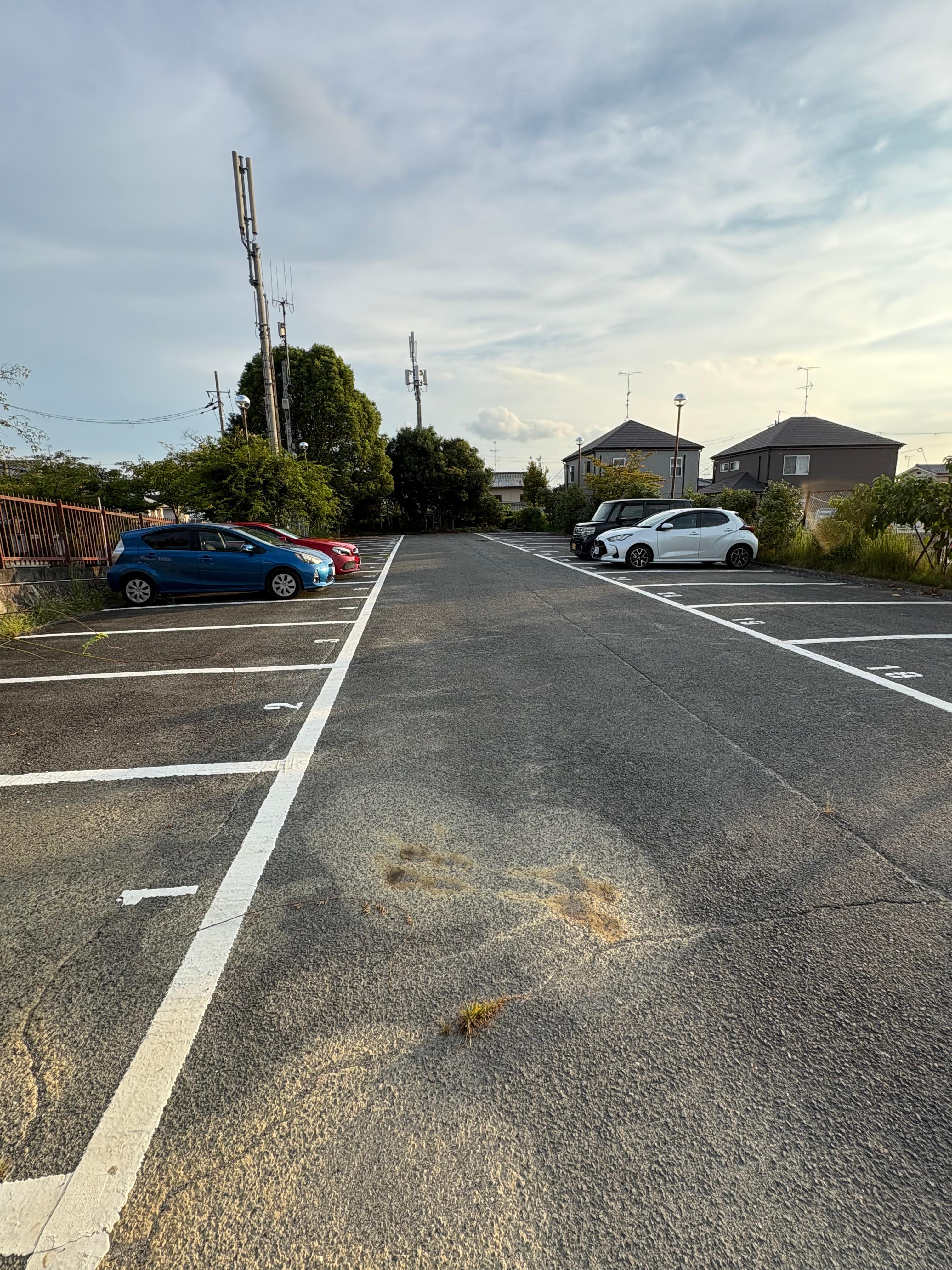 寺田尼塚駐車場の外観・駐車場イメージ1枚目