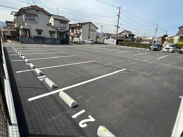 新涯町1-17駐車場の外観・駐車場イメージ3枚目