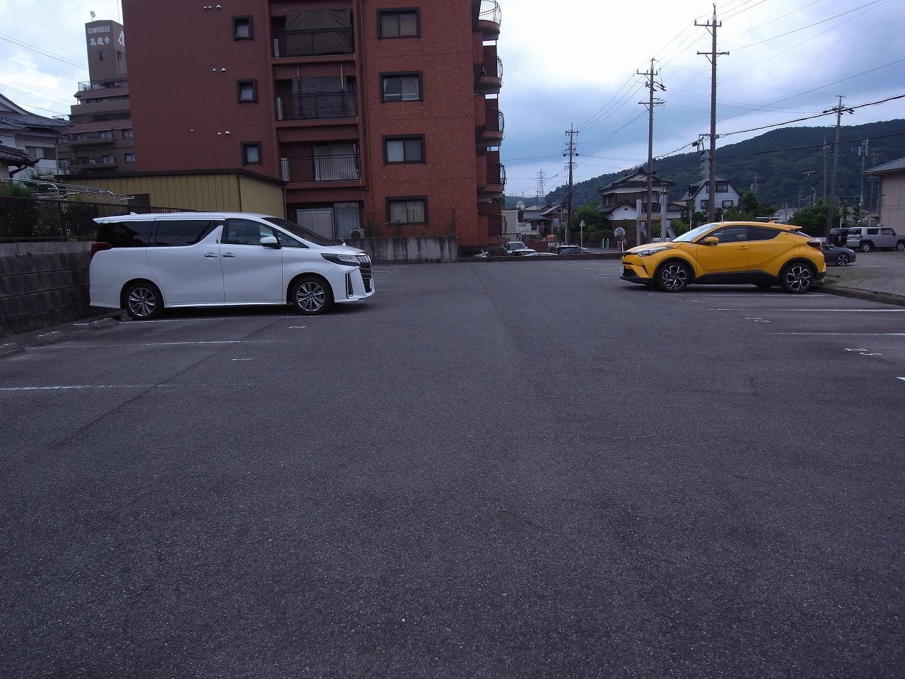 J-020の外観・駐車場イメージ2枚目