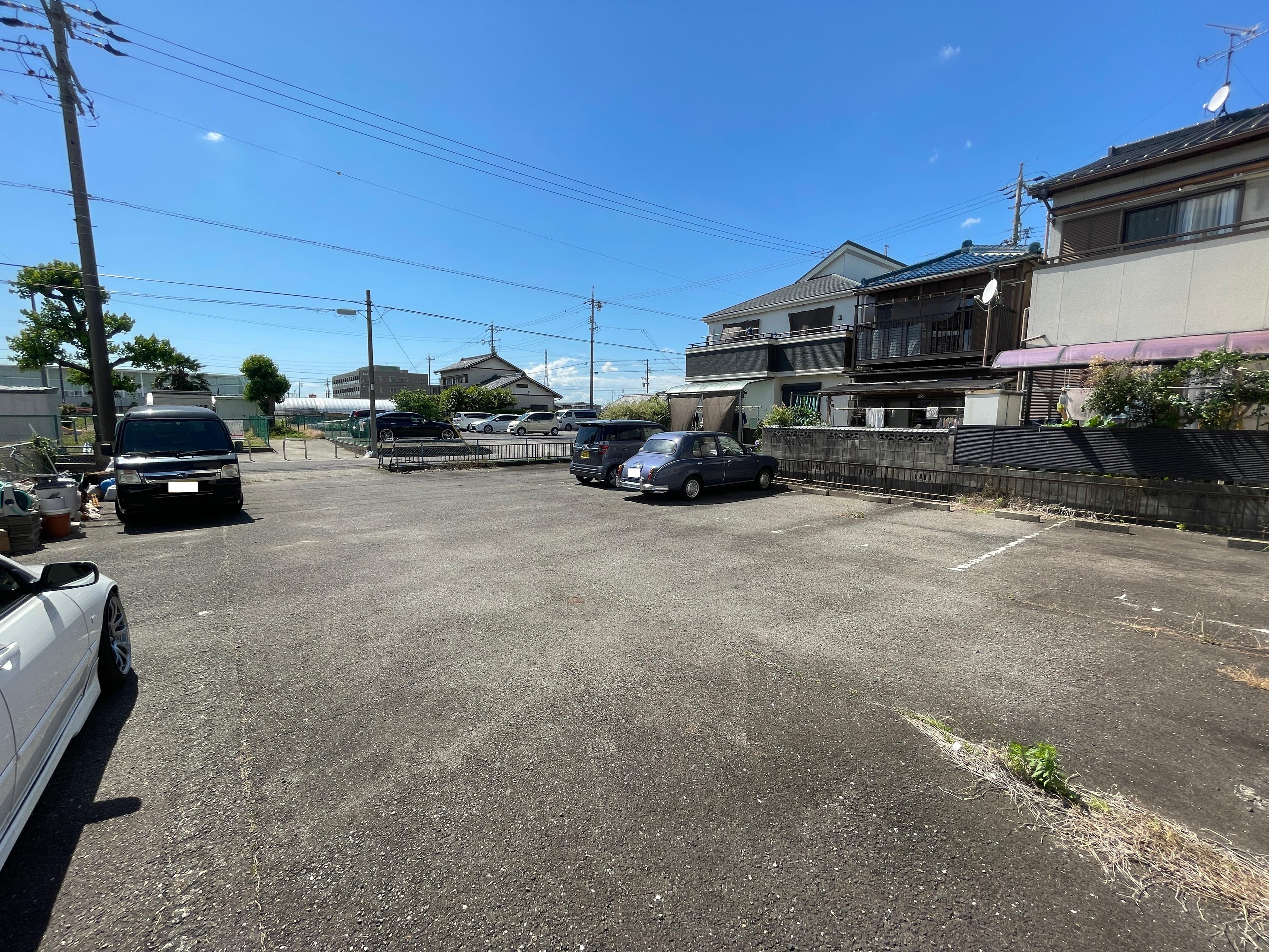 山の前北駐車場の外観・駐車場イメージ2枚目
