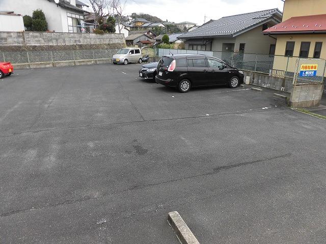 木曽駐車場の外観・駐車場イメージ2枚目