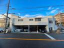 吉田ガレージの駐車場