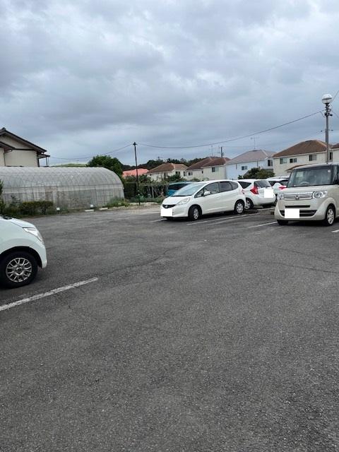 向小金4680451駐車場の外観・駐車場イメージ2枚目