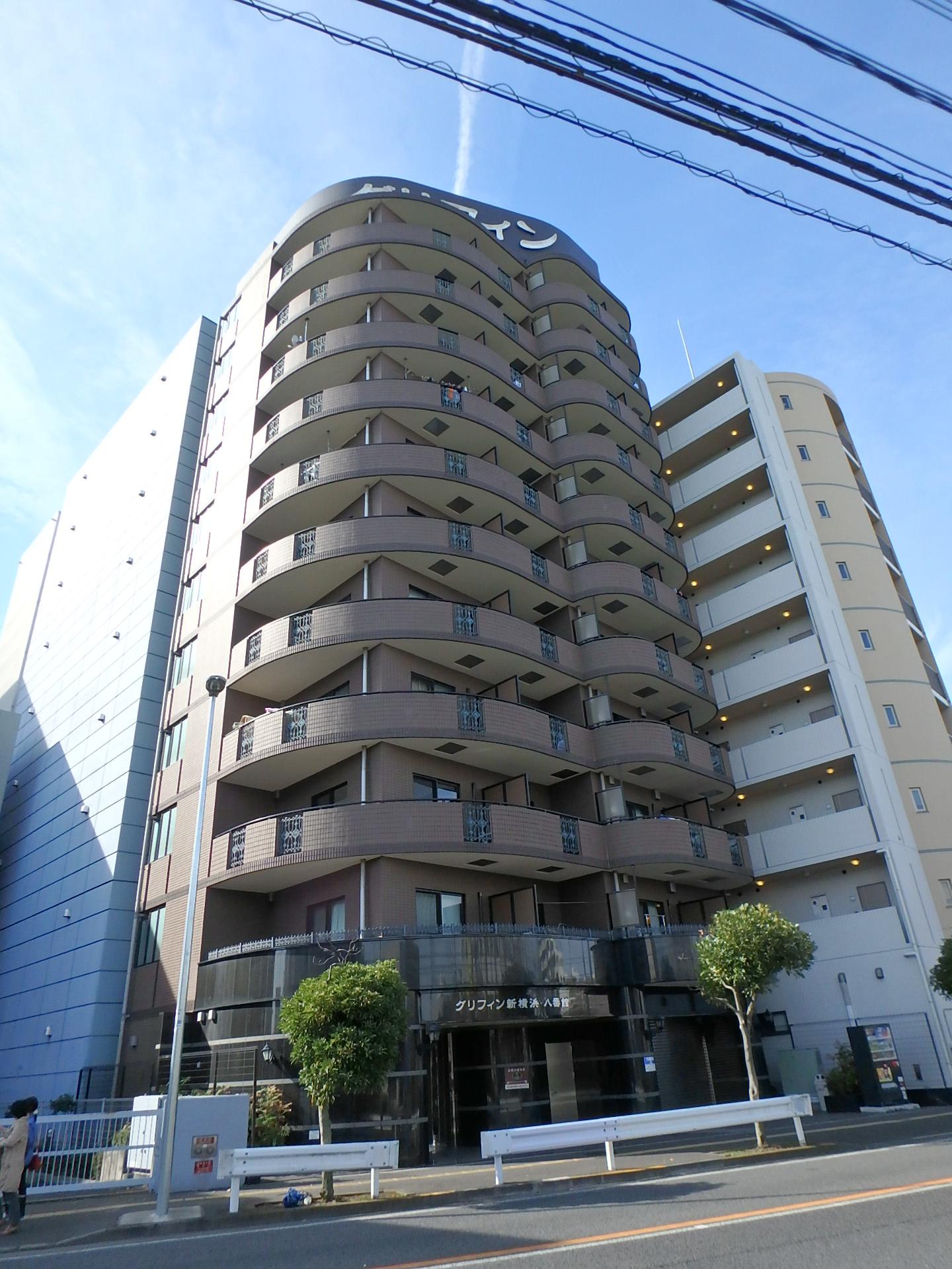 グリフィン新横浜・八番館駐車場の外観・駐車場イメージ1枚目
