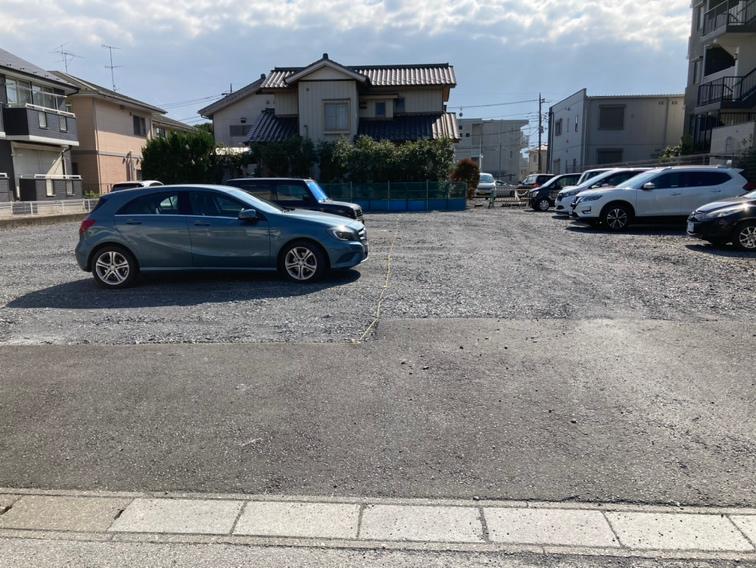 川上駐車場の外観・駐車場イメージ2枚目