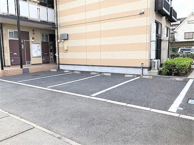 グランシャリオ(28392)の外観・駐車場イメージ1枚目
