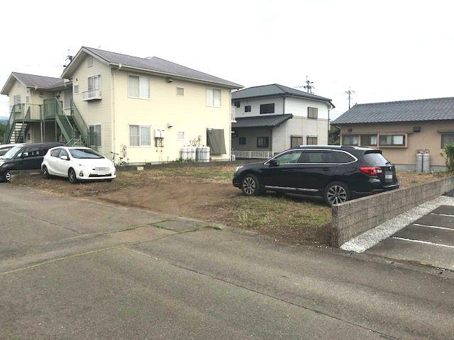 トレテスパーキングの外観・駐車場イメージ1枚目